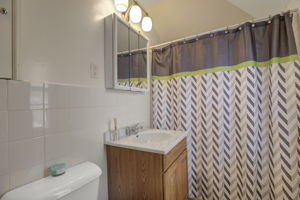  2611 N Thomas Ave, Minneapolis, MN 55411, US Photo 8