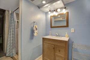  2611 N Thomas Ave, Minneapolis, MN 55411, US Photo 13