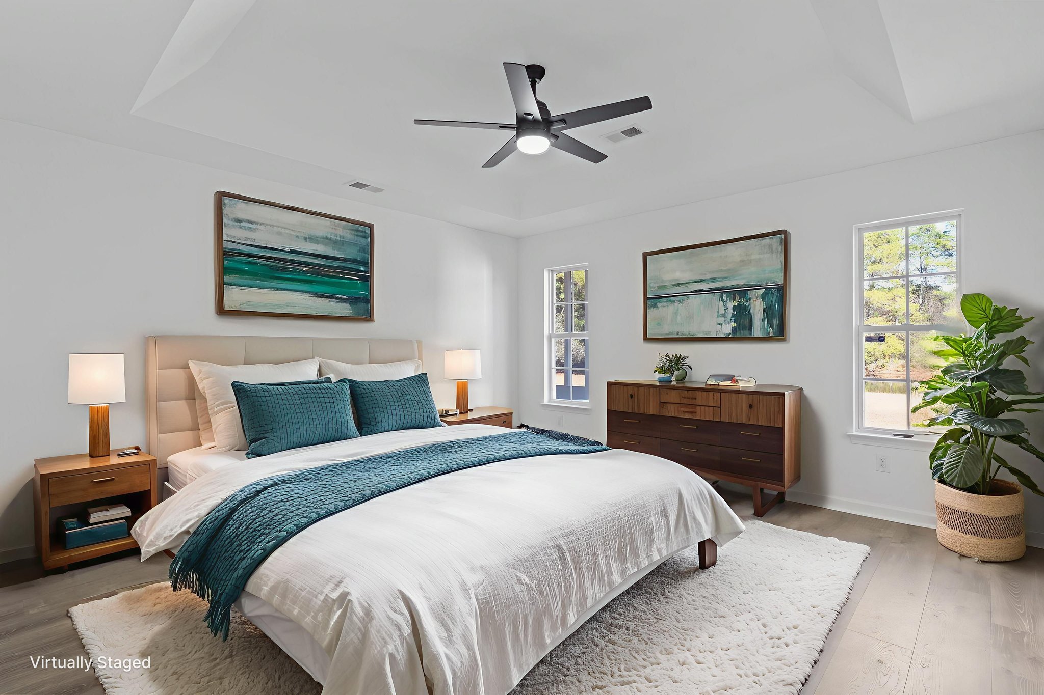 DSC04482 virtually staged.jpeg