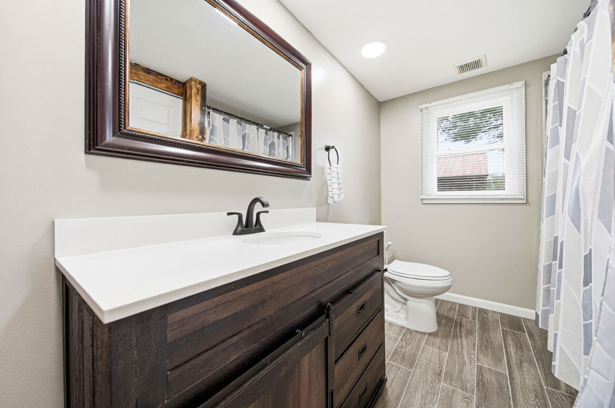 B.B. - 2612 Caledonia-Northern Rd, Caledonia-31