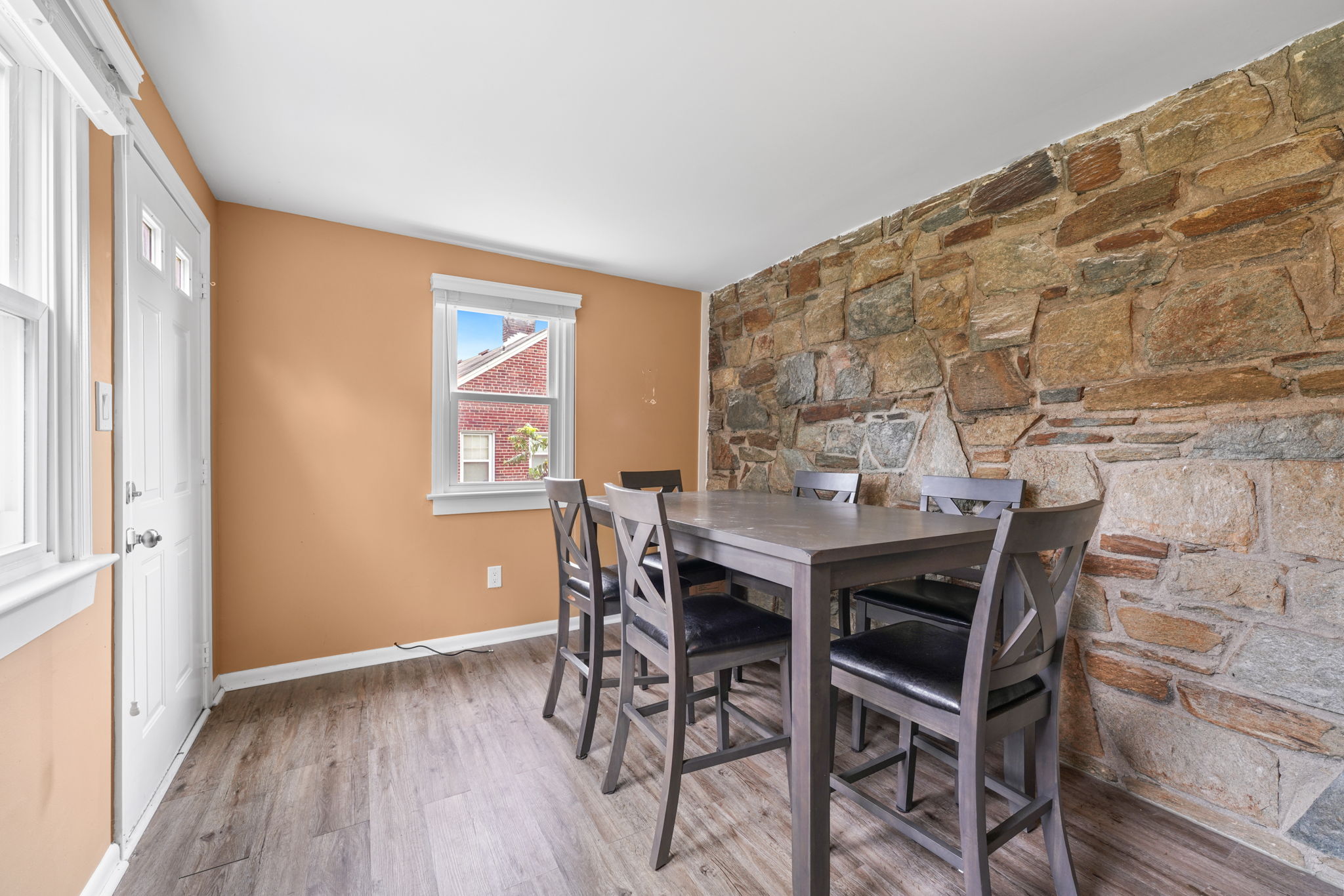2614 Fort Dr 14
