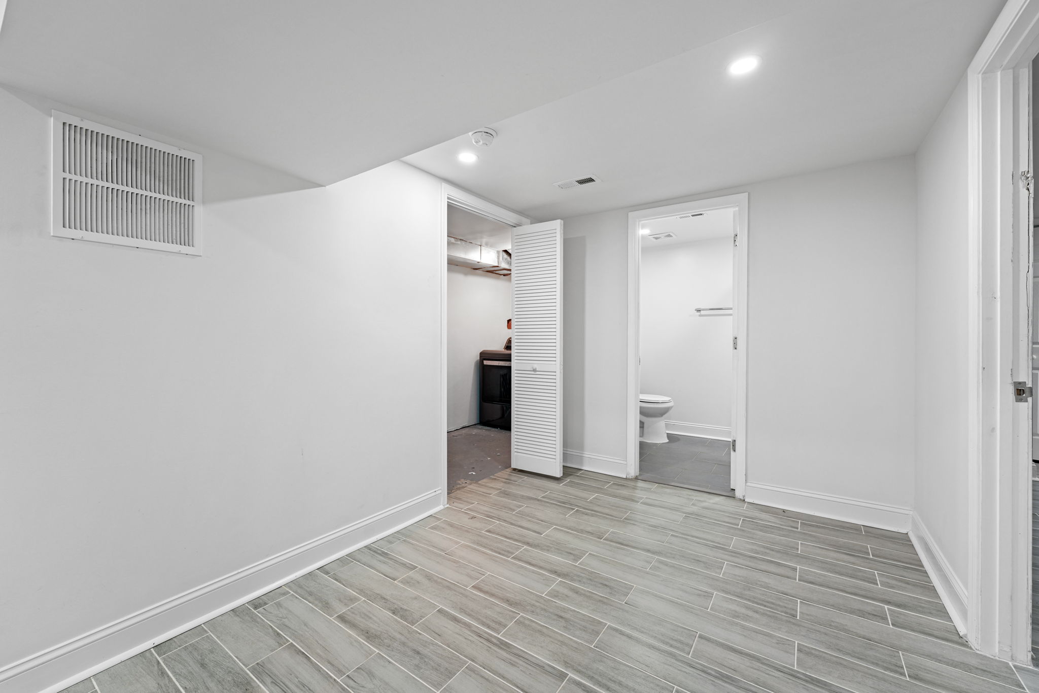 2614 Fort Dr 28