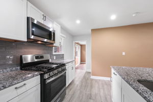 2614 Fort Dr 13
