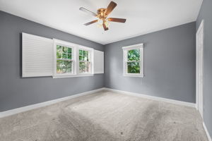 2614 Fort Dr 16
