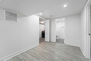2614 Fort Dr 28