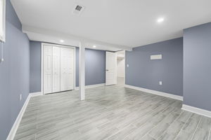 2614 Fort Dr 33