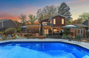 UAV Vision Media Pool Twilight