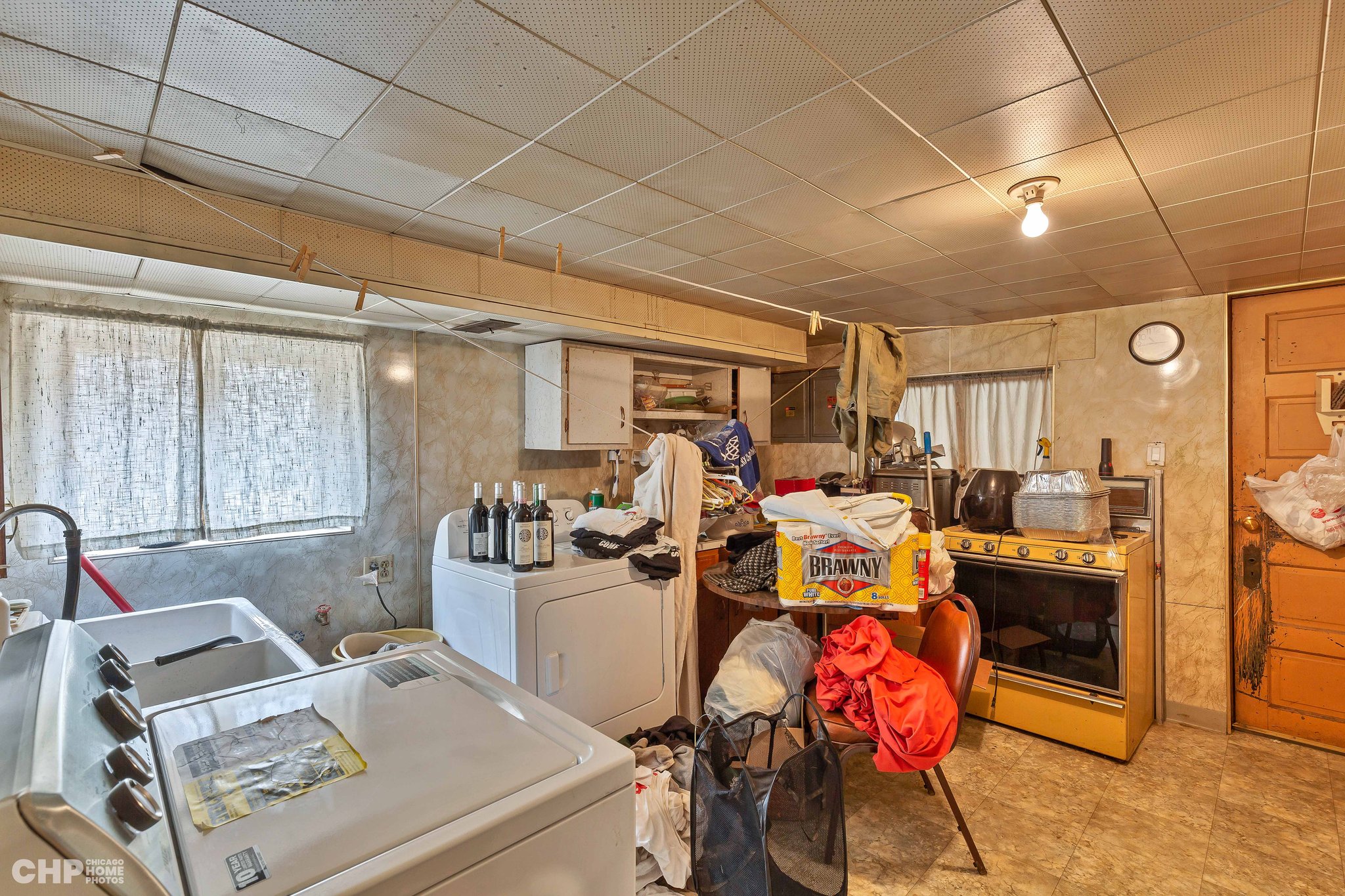 Basement laundry room