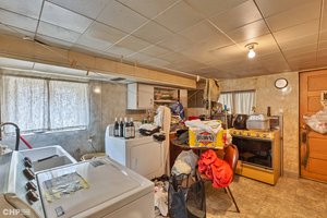 Basement laundry room