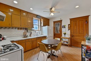 Large eat in kitchen (first floor)