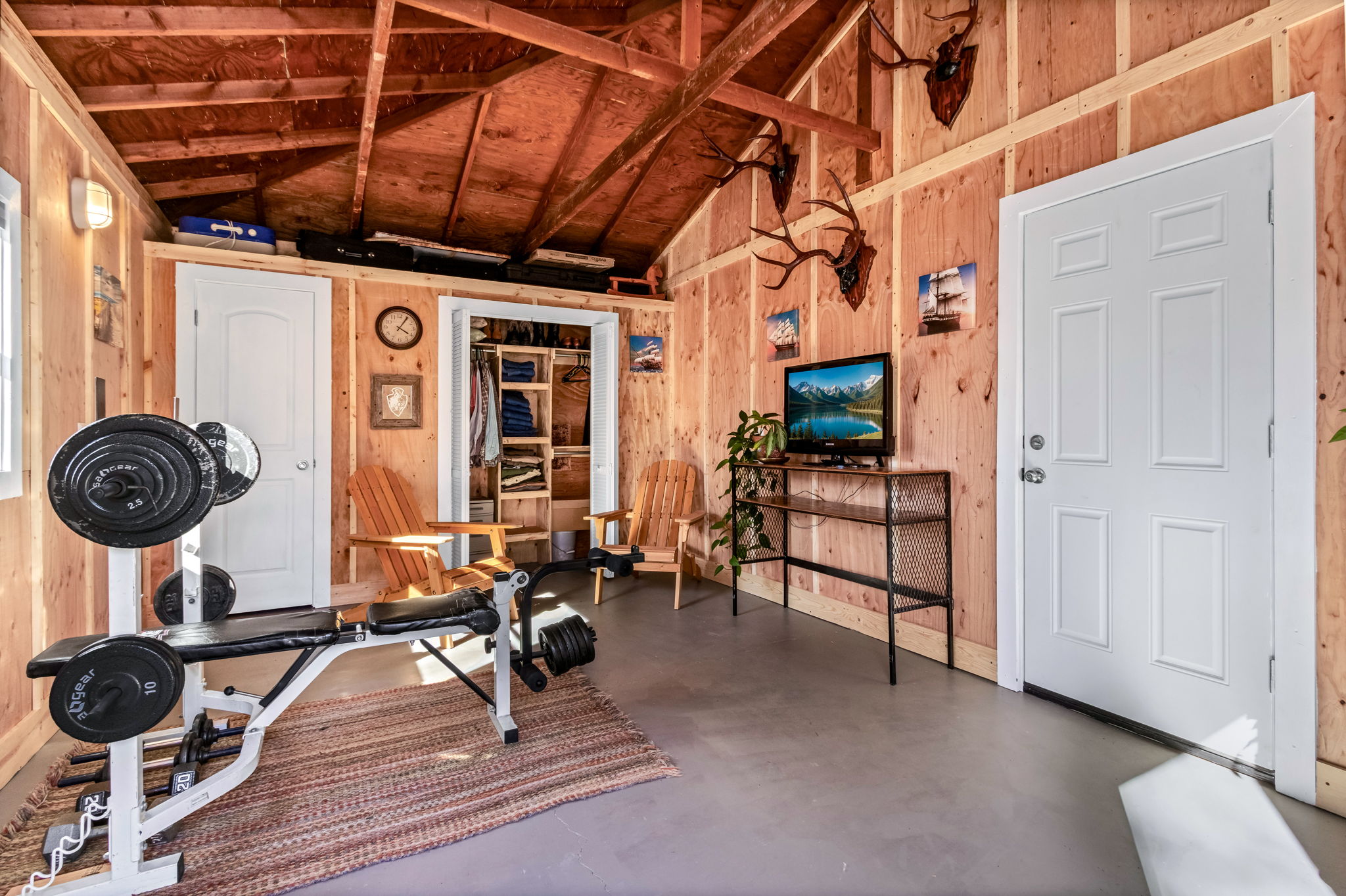 Updated bonus studio room, connected to the detached garage but also with a separate entrance from the patio. Storage space and closets built in so you can use this space in your ideal way!