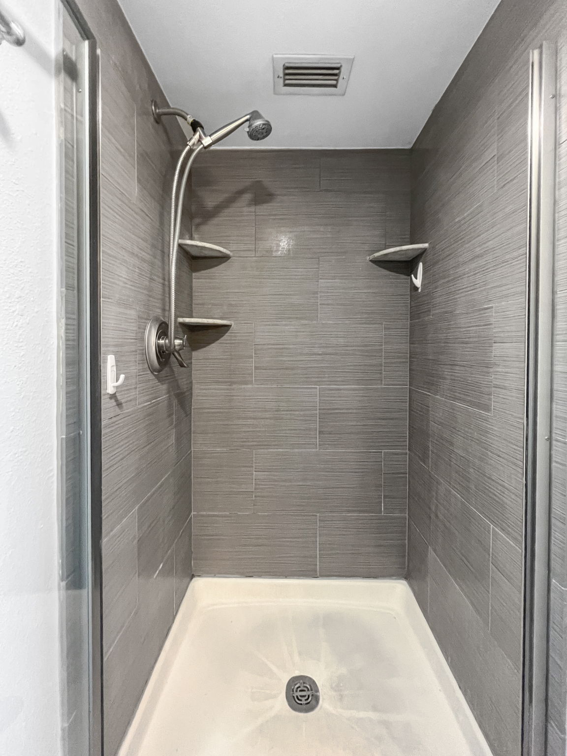 Bathroom 1 - IMG_2468