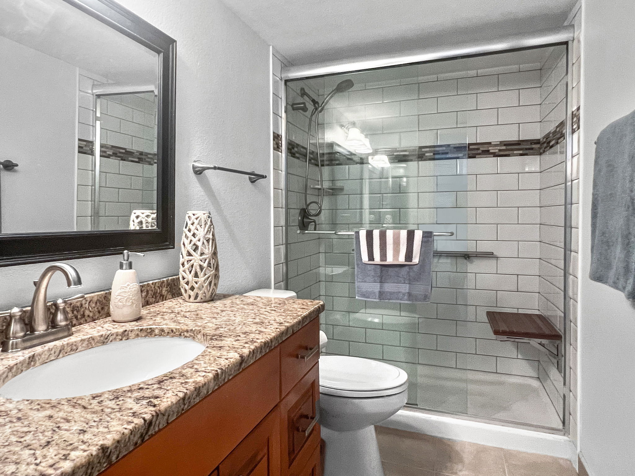 Bathroom 2 - IMG_2464
