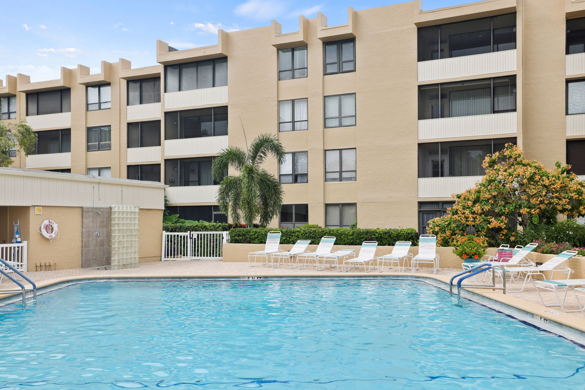 Community Pool 2 - 495A0346