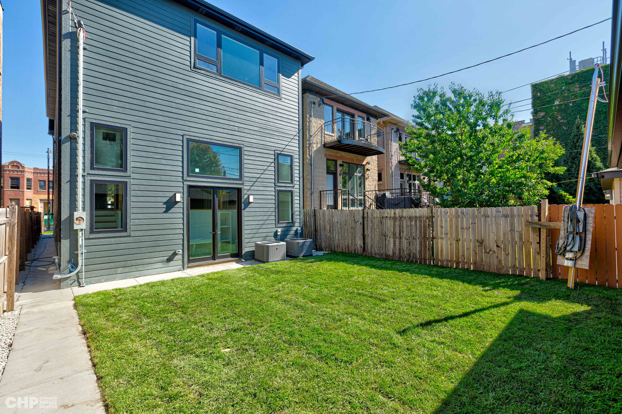 2616 N Kimball - Exteriors_003