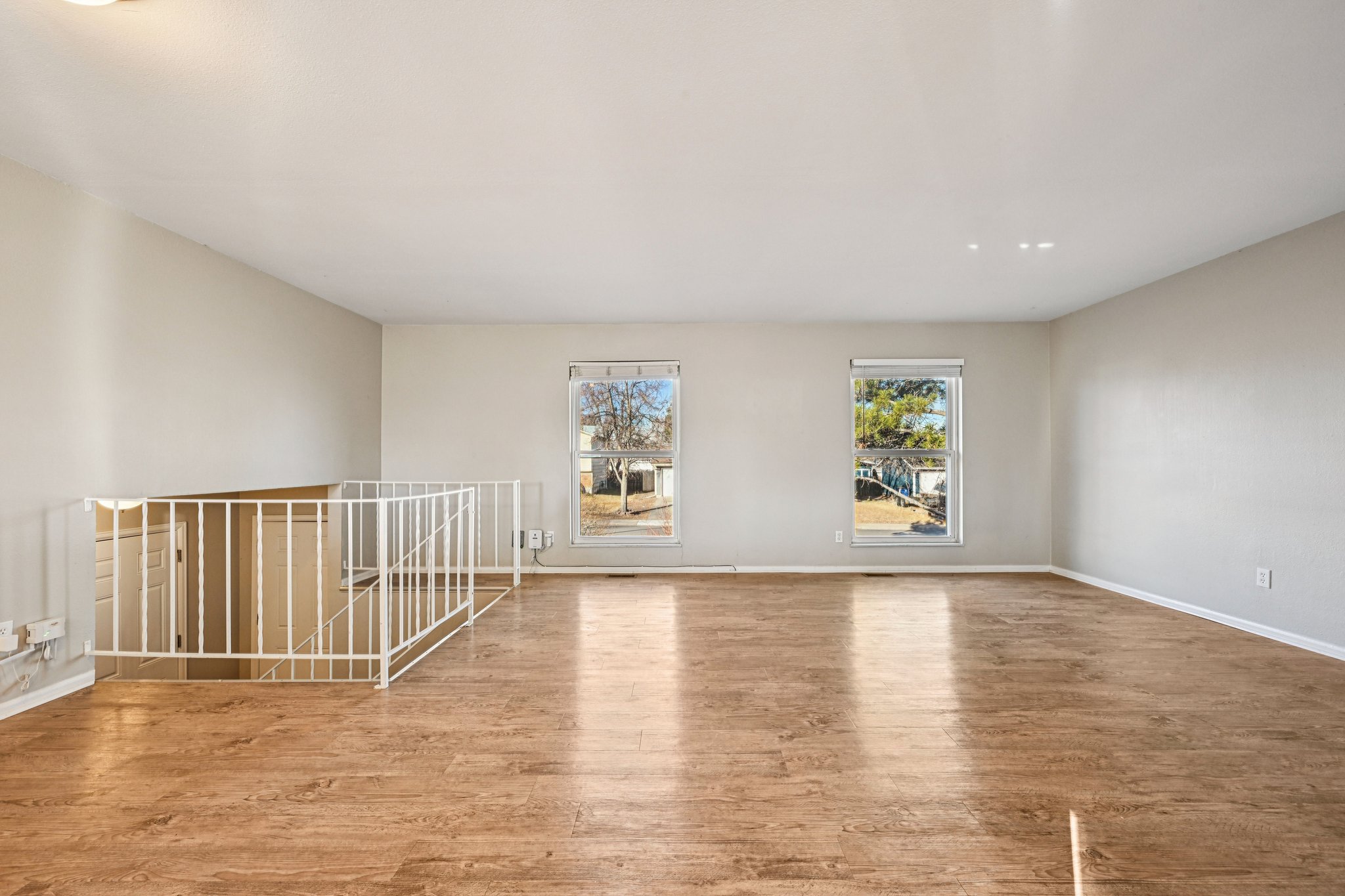 S Laredo Ct-S1402-010.jpg