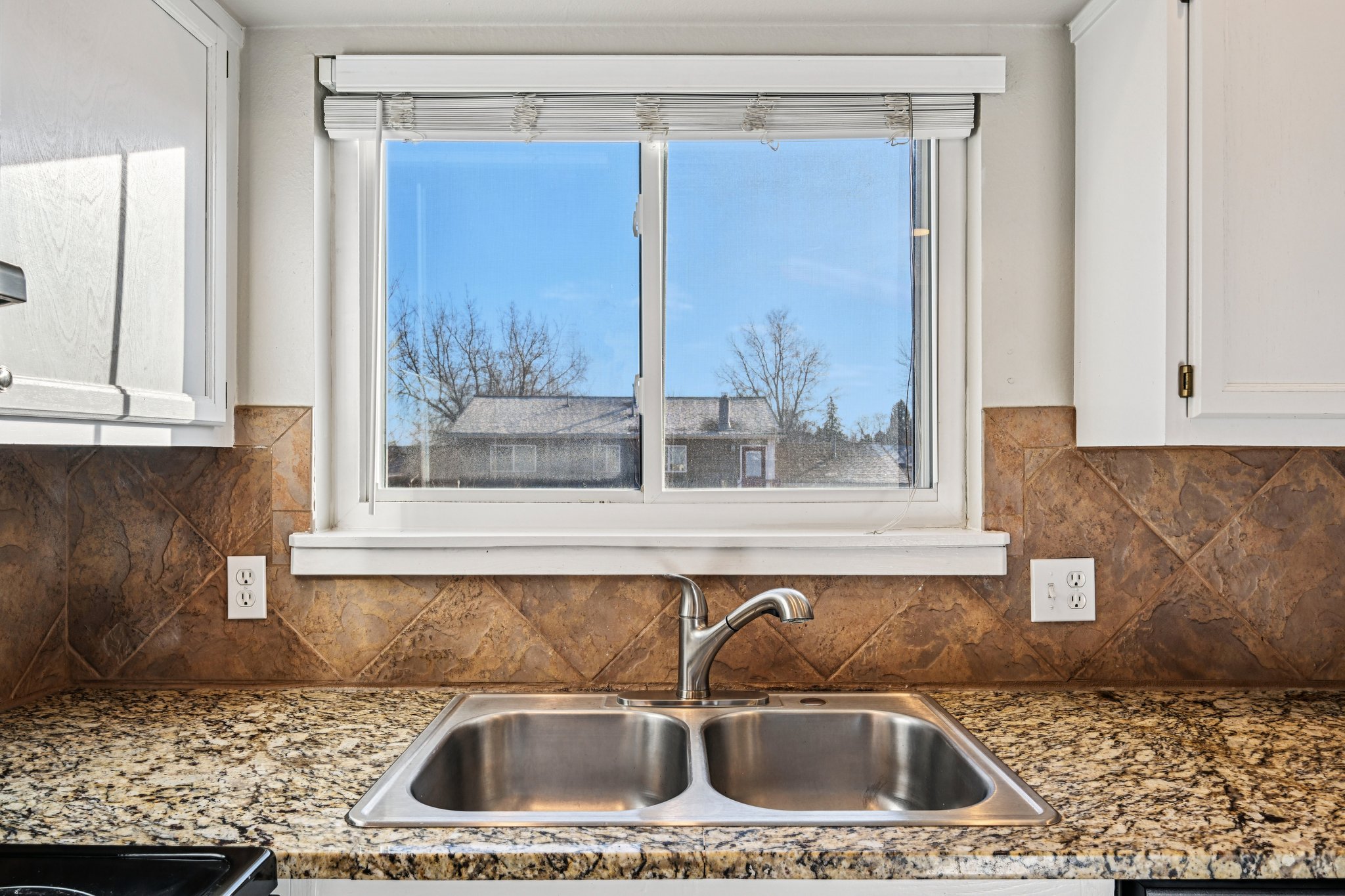 S Laredo Ct-S1402-017.jpg