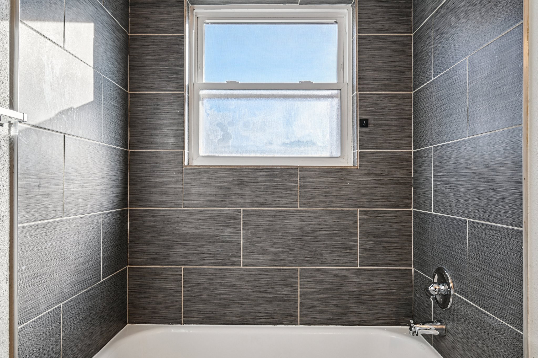 S Laredo Ct-S1402-020.jpg