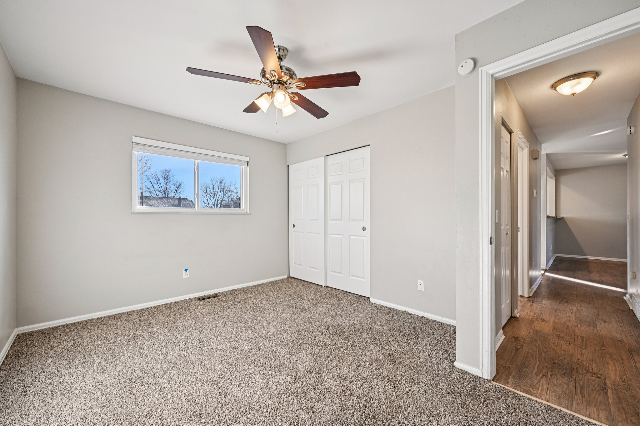 S Laredo Ct-S1402-024.jpg