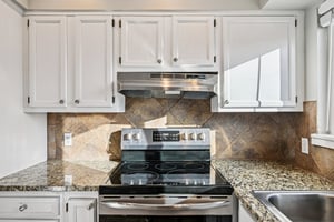 S Laredo Ct-S1402-018.jpg