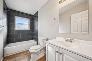 S Laredo Ct-S1402-019.jpg