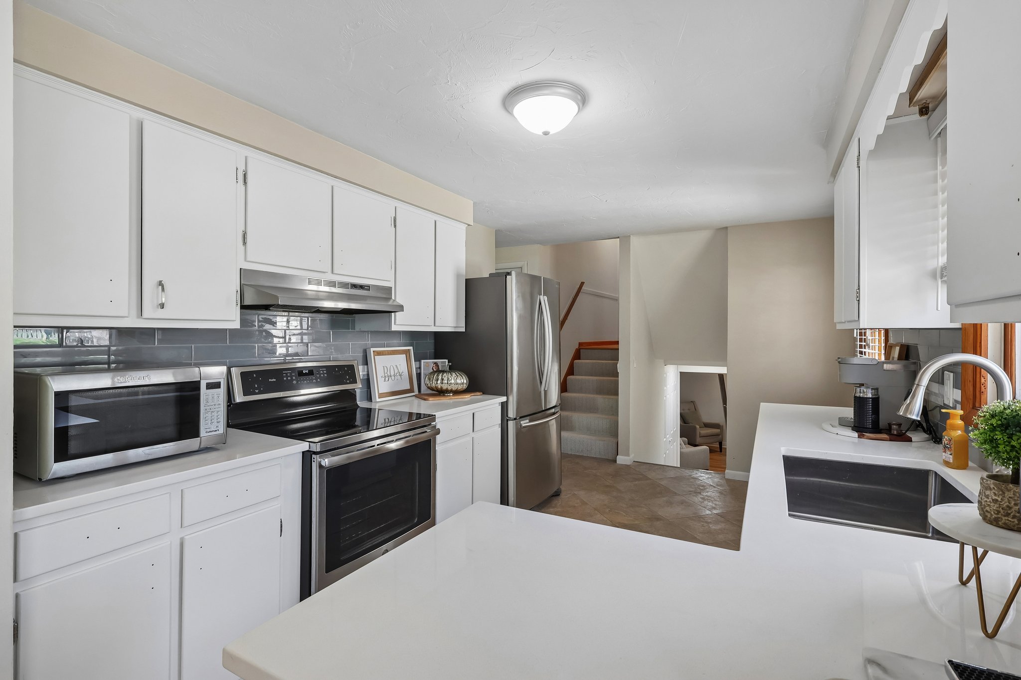W 40th St-S2404-008.jpg