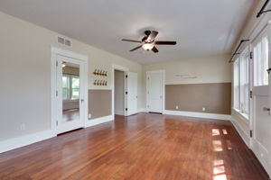  Photo 34