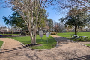Howellwood Way-040