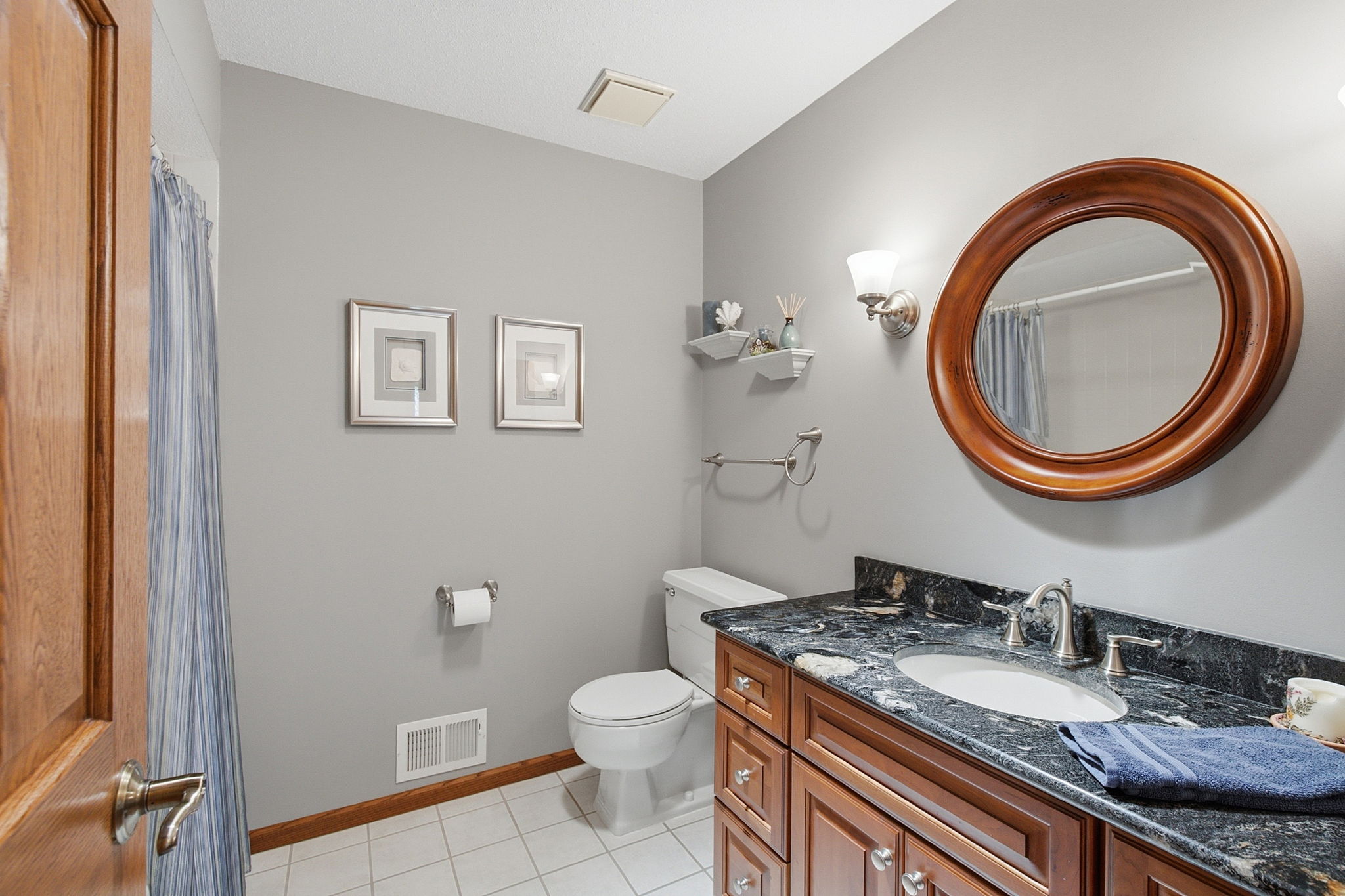 Full-size bathroom on main level.