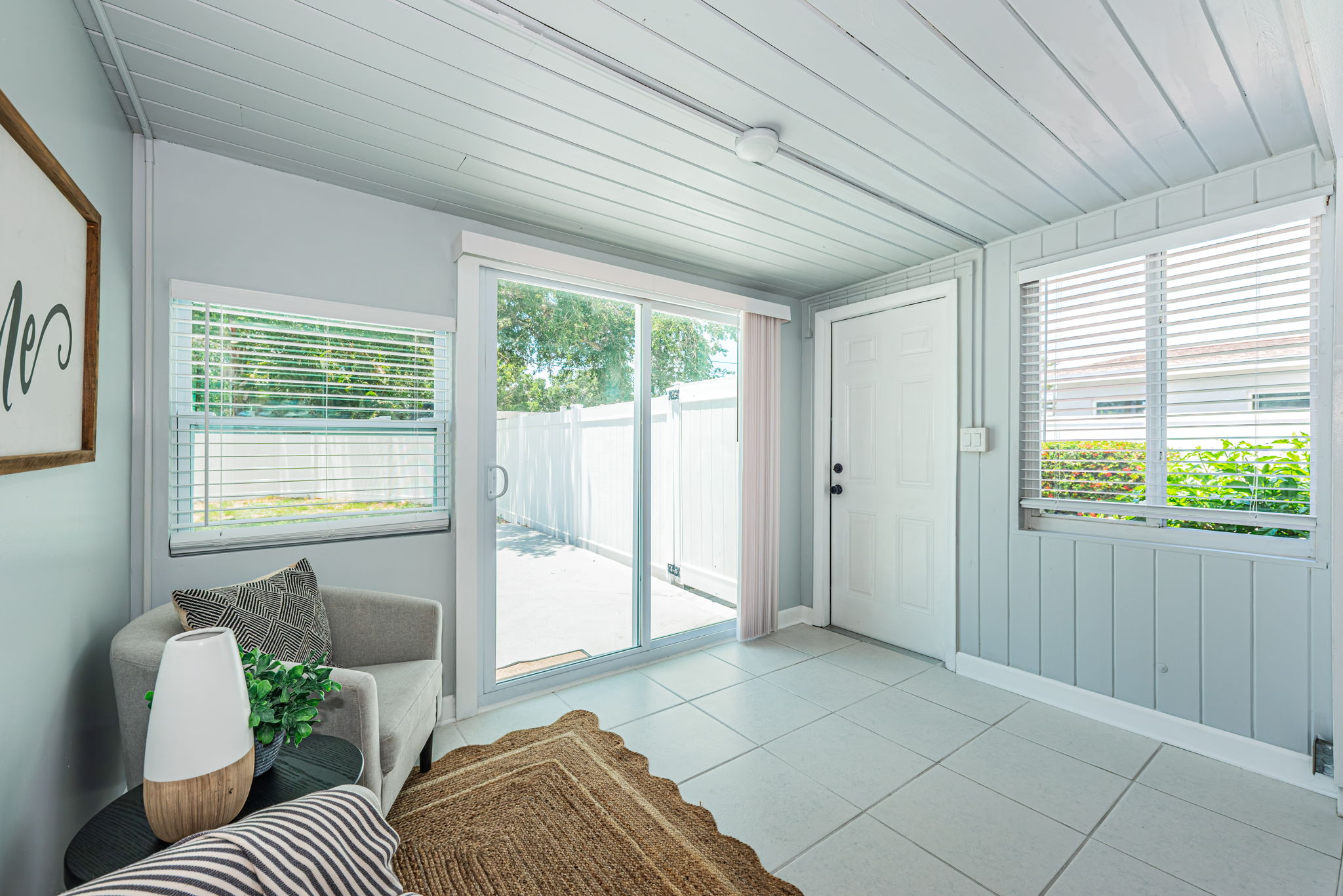 Florida Room 2-2