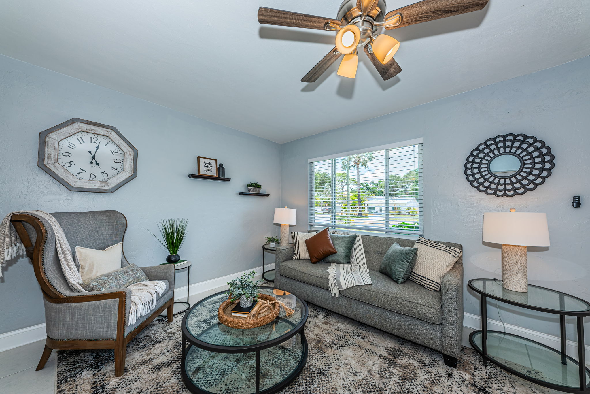 Living Room 5-2