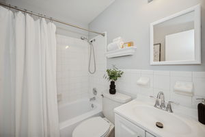 Bathroom1a