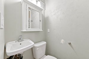 Basement 1/2 Bath