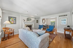 Logan St-S0406-014.jpg