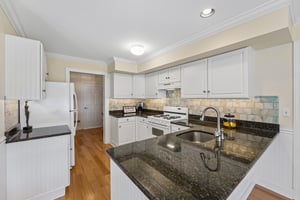 Logan St-S0406-018.jpg