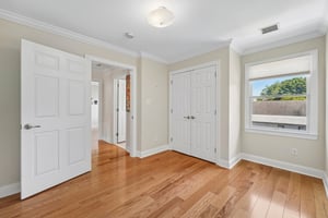 Logan St-S0406-024.jpg