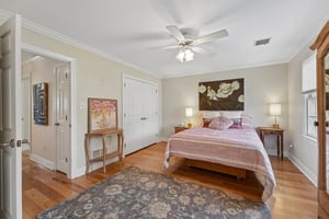 Logan St-S0406-027.jpg