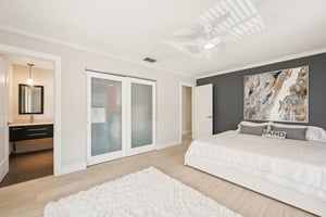 S Harbor Dr-L2005-023.jpg