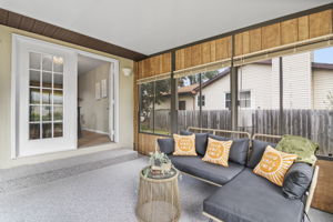 Screened-in Porch