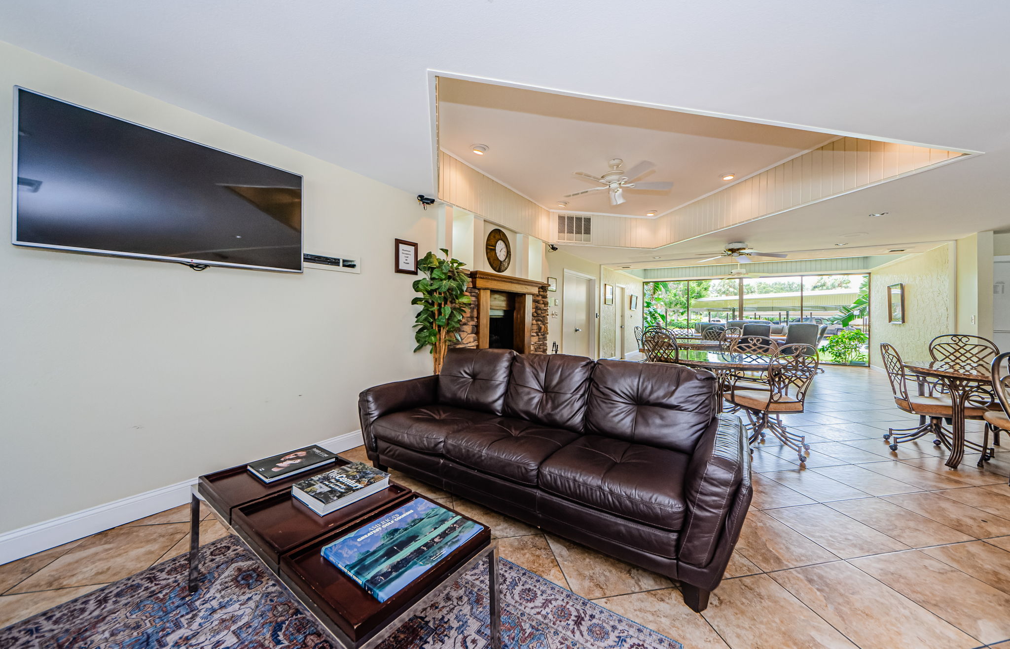 Clubhouse 2