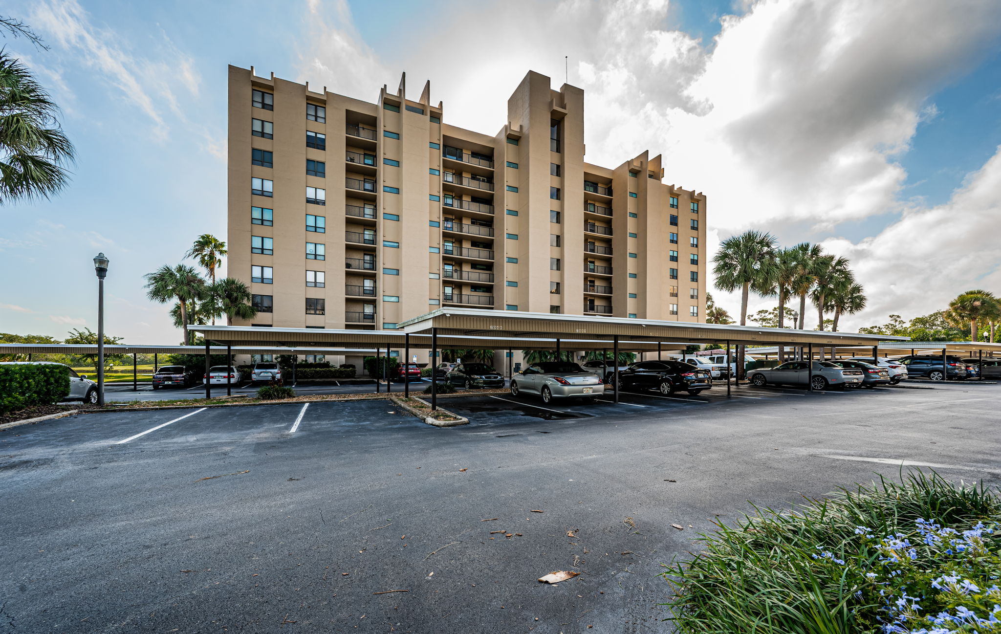 Front Exterior11