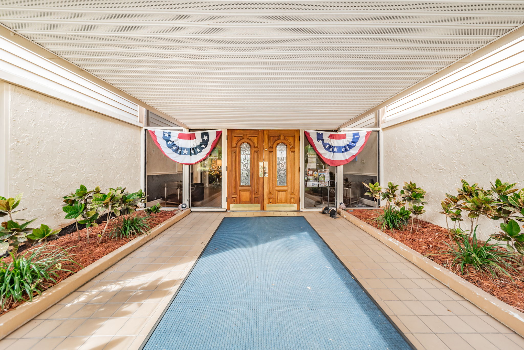 13-Clubhouse Entry