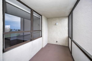 Balcony4
