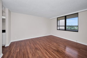 Primary Bedroom1a