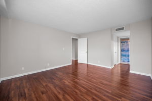 Primary Bedroom1c