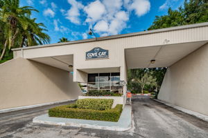 3-Cove Cay Entry