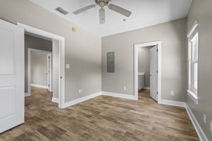  Photo 23