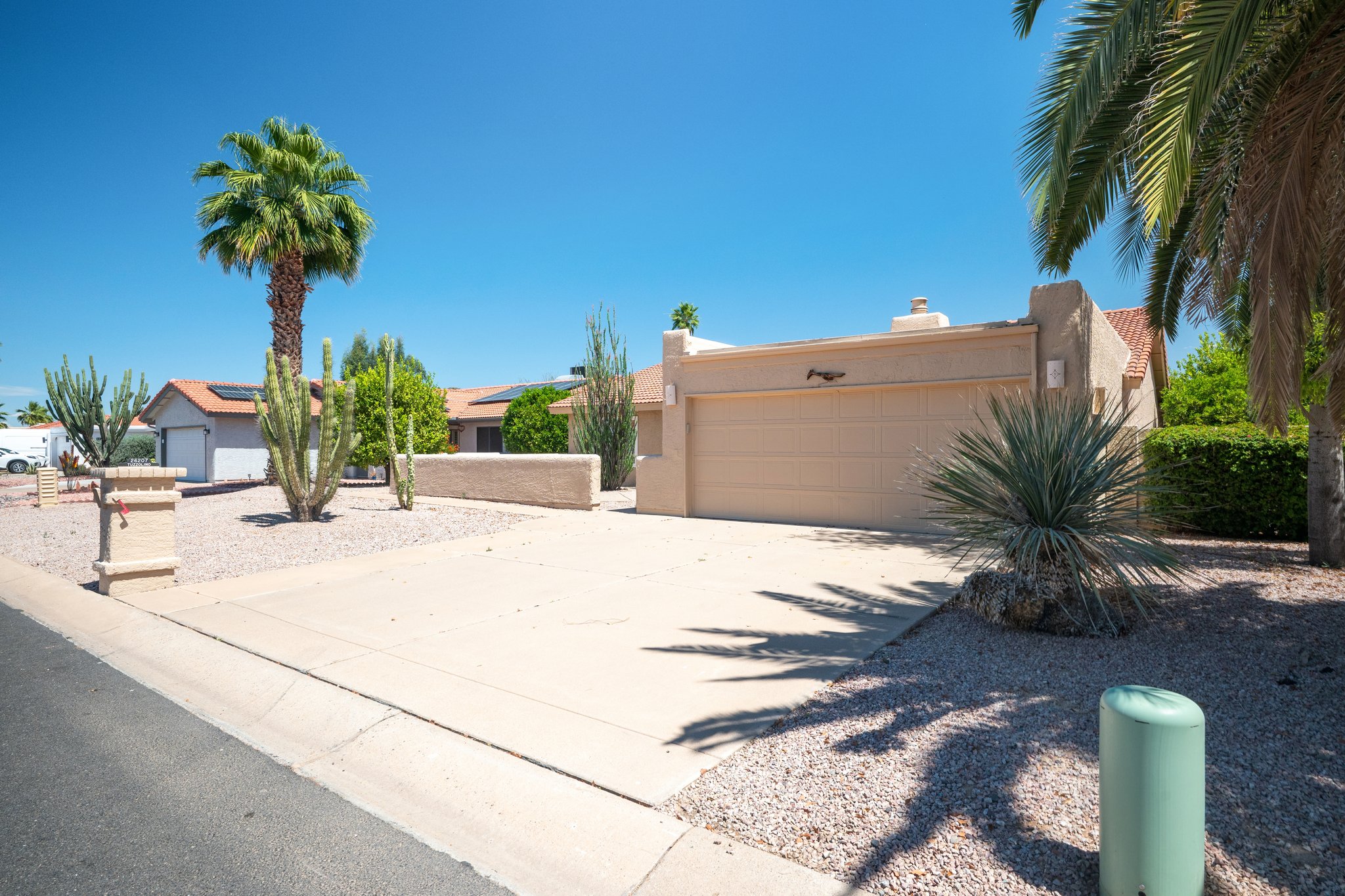 26207 S Glenburn Dr - 003.jpg