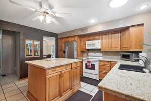 26207 S Glenburn Dr - 014.jpg