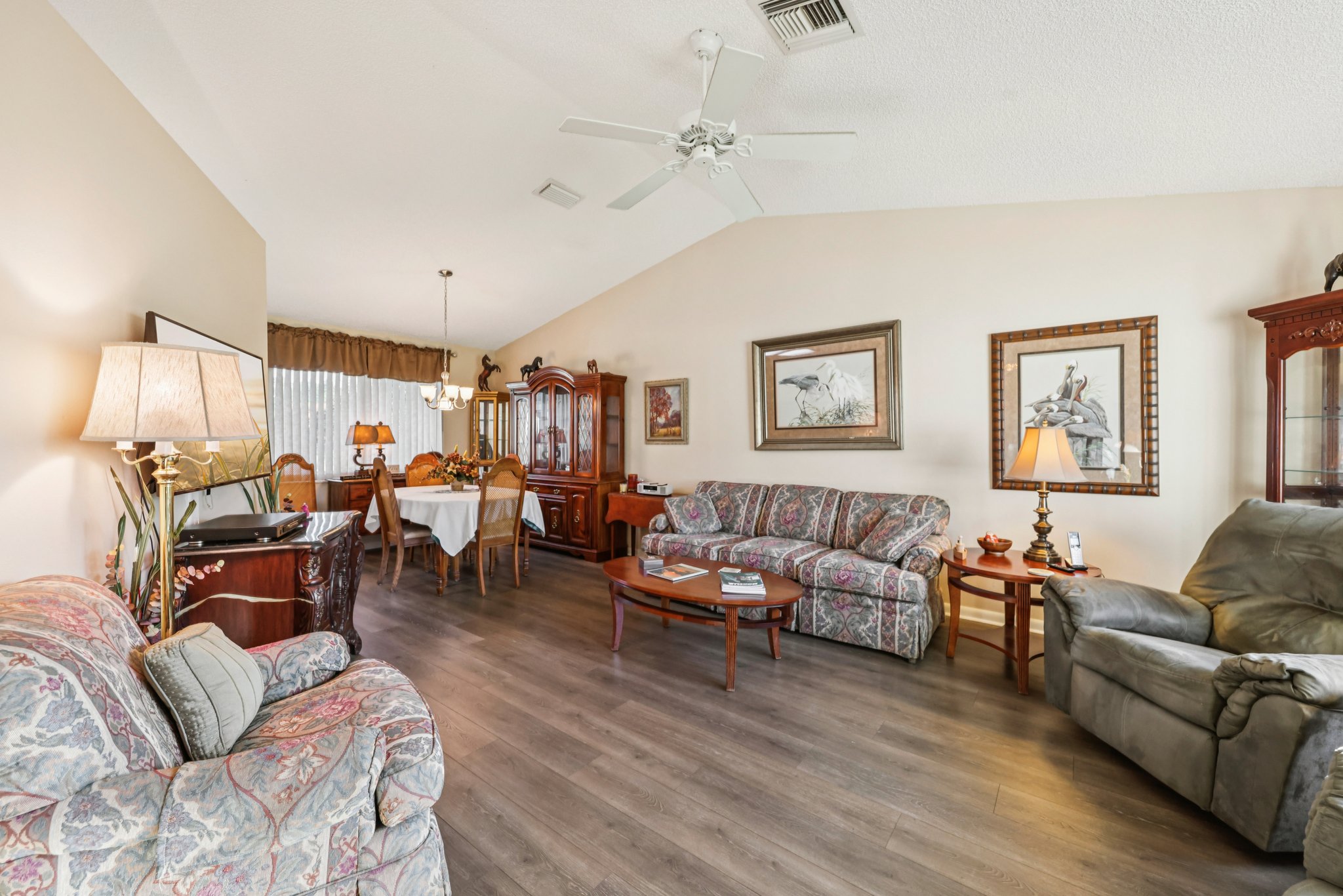 Newcombe Cir-S1211-006.jpg